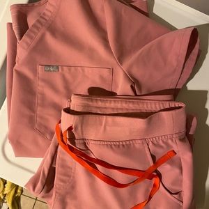 Figs Chalk Pink